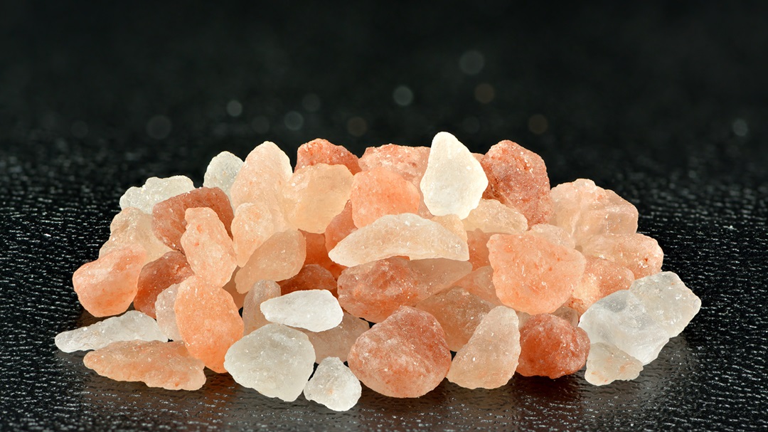 Coarse Himalayan salt