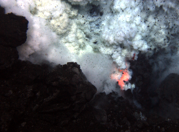 Thumbnail for Explosive experiments add depth to study of submarine volcanoes